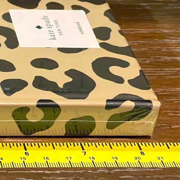 Kate Spade Graphic Leopard 200 Lined Page Notebook approx. 8.25”x 5” NWT 🐆♠️🐆 - Picture 8 of 11